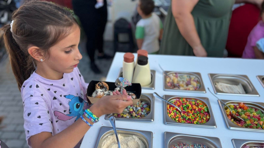 Mali preduzetnici iz Pranjana: Zarađuju džeparac prodajom krofnica!