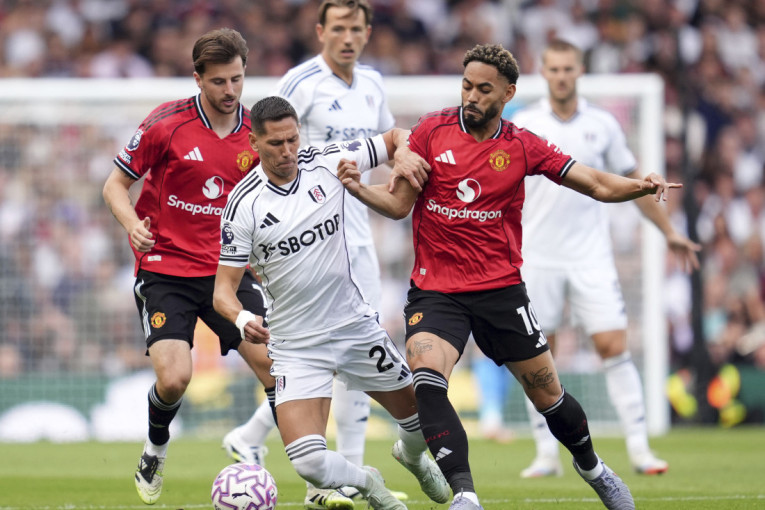 Fulam odoleo renoviranom Mančesteru: Junajted igra bolje, ali lako prima golove! Pogledajte hajlajtse u FULL HD (VIDEO)