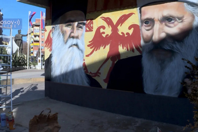 Eparhija raško-prizrenska o prekrečenim muralima: Zaustaviti aktivnosti koje prete miru i zajedničkom životu (FOTO)