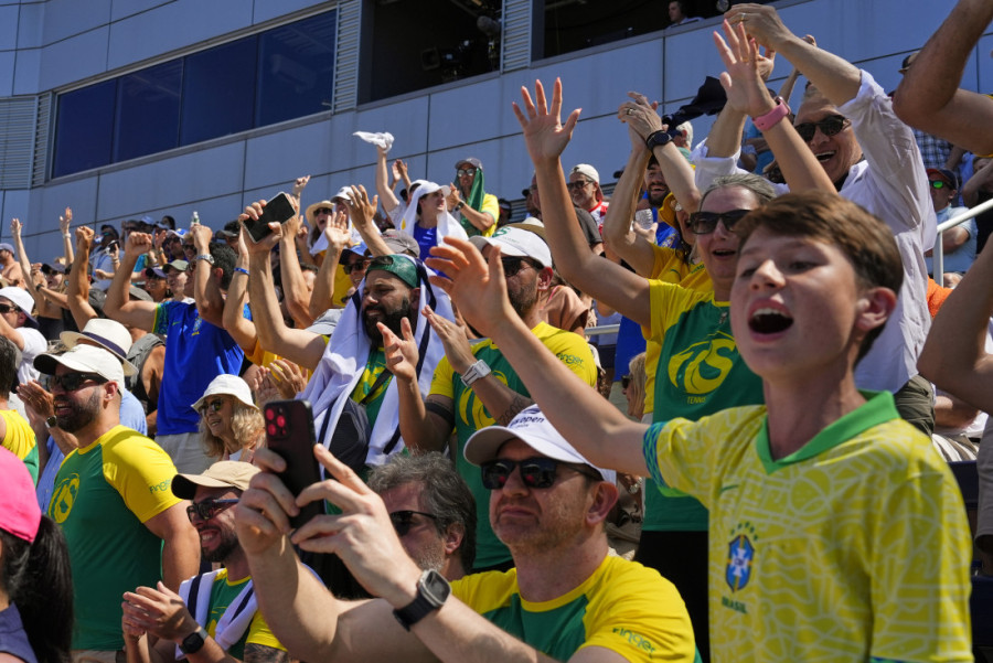 Kraj za Mišu! Brazilca do pobede nosila i publika, sve je bilo u zeleno-žutom (FOTO)