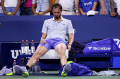 Medvedev žestoko kažnjen zbog divljanja na US openu, dobio je i savet: Potraži stručnu pomoć!