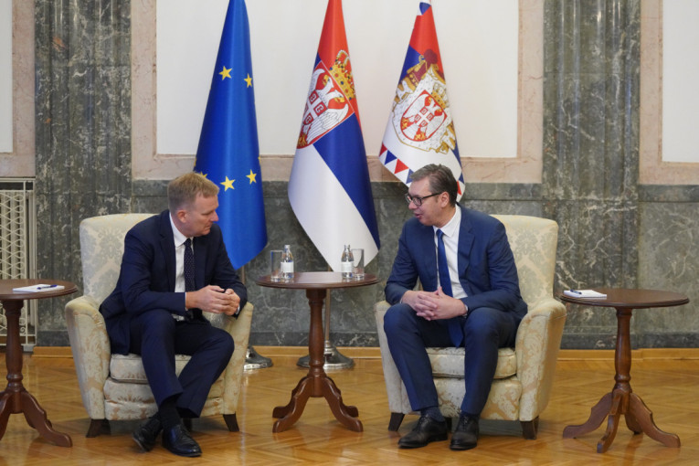 Vučić i Lavrov razgovarali telefonom: Razmotrili smo političku situaciju u regionu i krizu koja je spolja izazvana napadima na Srpsku