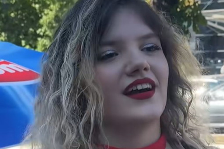 Porodica Amidžić na letovanju sa poznatim bračnim parom: Naš raj! (FOTO)