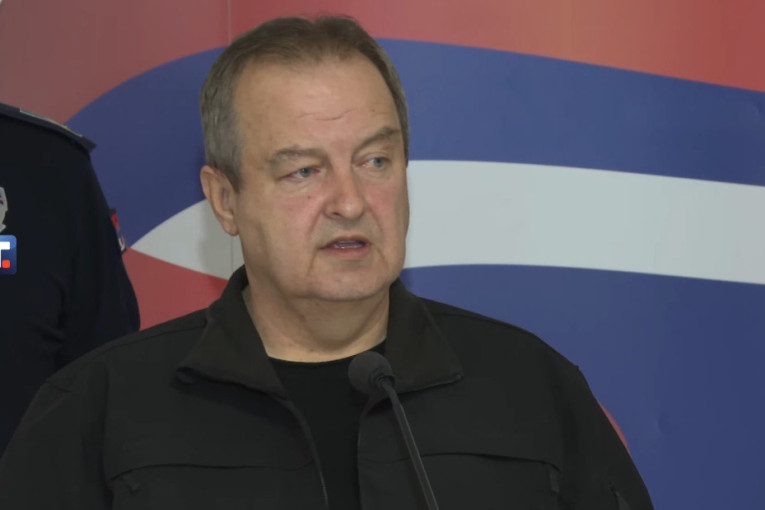 Dačić: Tokom protesta u Novom Sadu očuvan red i mir, bilo pisanja po prostorijama SNS-a