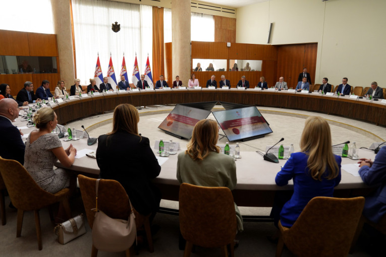 Svečana sednica Vlade u Palati Srbija: Macut poručio - Kao i u ustaničkoj Srbiji od nas se traži sloga i sabornost