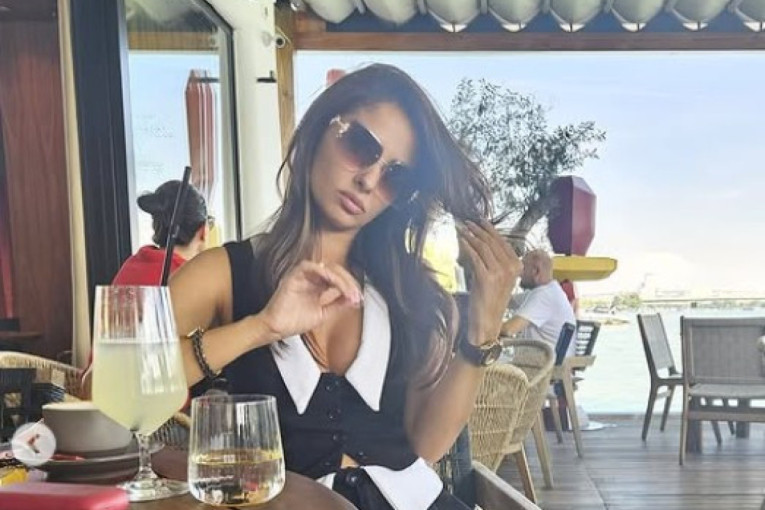 Novo oglašavanje Ane Nikolić: Nakon burnog perioda, potresla objavom! (FOTO)