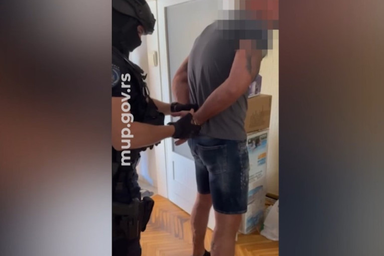 Priveden Miša Bačulov, lisice mu stavljene ispred kuće! (VIDEO)