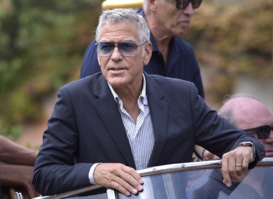 Dafo u Veneciji "zaradio" poljubac! Potez udate koleginice o kojem se priča (VIDEO)