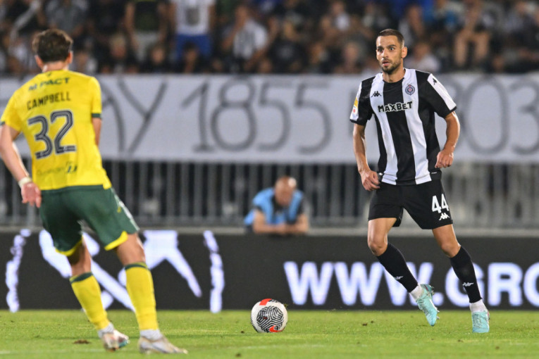 Partizan pred Javor ima brigu manje! Stojaković može da računa na uigran tandem štopera!