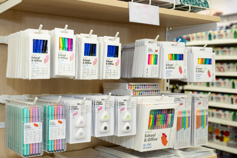 Ovo je mesto gde možete pronaći sve za školu, po odličnim cenama!