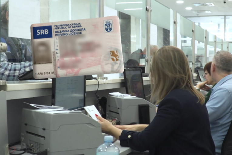 Dačić posetio Policijsku upravu u Leskovcu: Policija i vatrogasci uvek na usluzi građanima