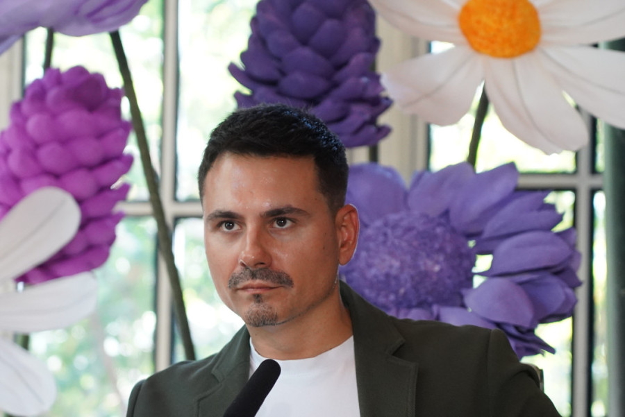 Da li ga prepoznajete? Bio je jedan od najvećih zavodnika na estradi, pa nestao, a sada se vratio u velikom stilu