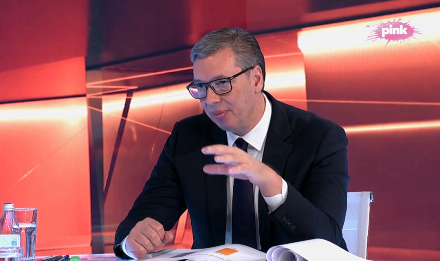 Vučić sinoć obradovao naciju! Još gradimo, skaču penzije…