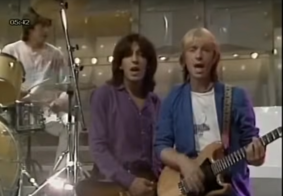 Ogromna tuga: Preminuo poznati muzičar nakon borbe s opakom bolešću