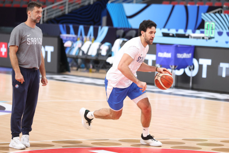 Šreder nezaustavljiv, Nemačka zgazila Švedsku!