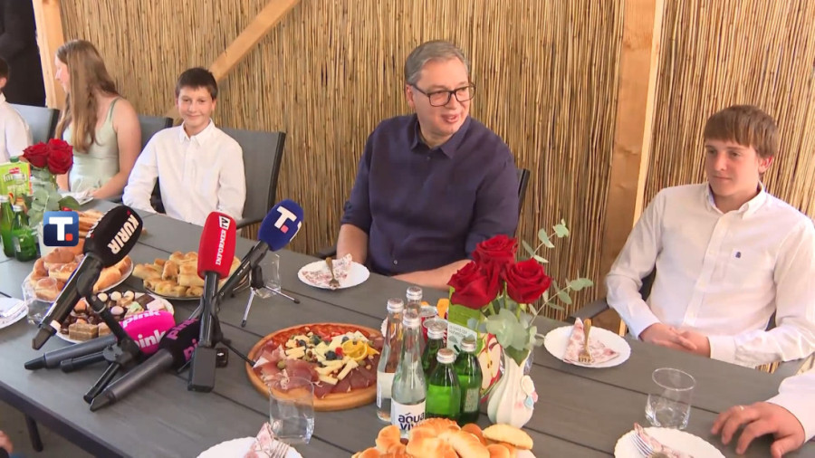 Vučić na sednici Odbora: Ponosan sam na doprinos Matice srpske očuvanju jezika i tradicije (FOTO)