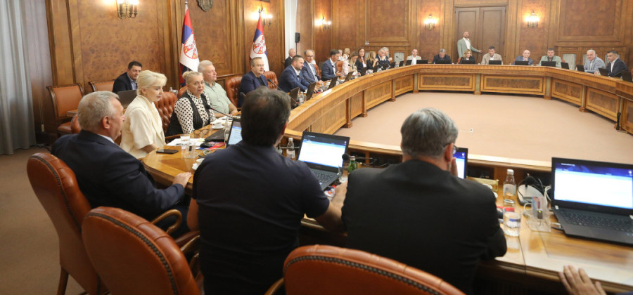 Vanredna sednica Vlade! Trgovci hteli da izigraju Uredbu o maržama