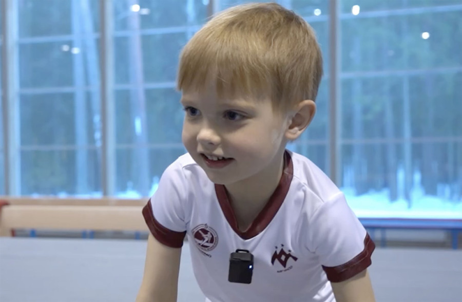 Pojavile se fotografije Putinovih sinova: Čuva ih jako obezbeđenje, žive u luksuzu, a jedan je isti otac (FOTO)