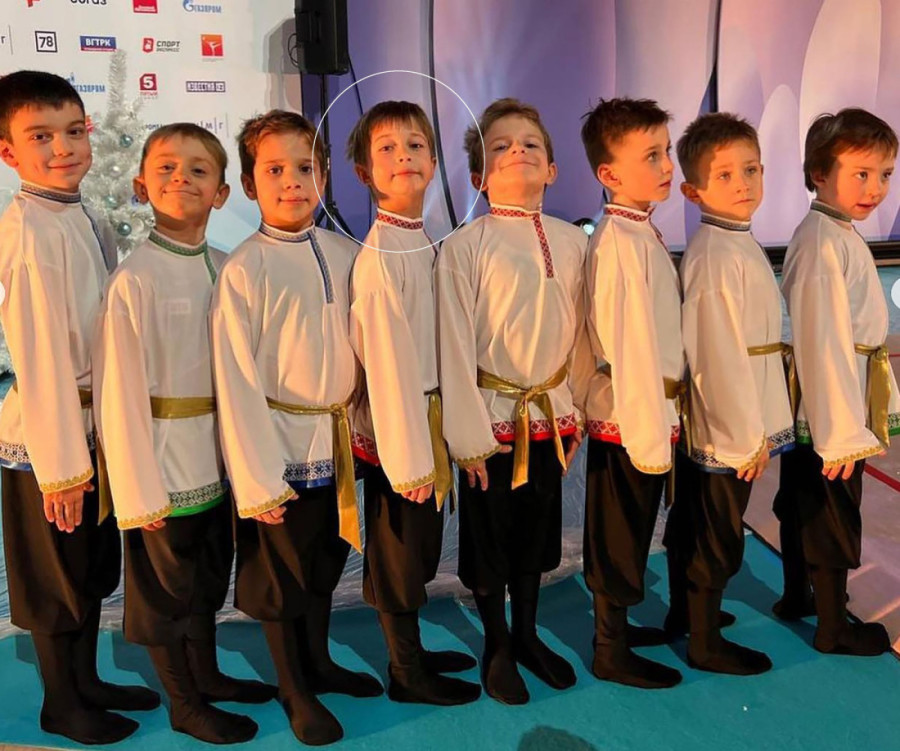 Pojavile se fotografije Putinovih sinova: Čuva ih jako obezbeđenje, žive u luksuzu, a jedan je isti otac (FOTO)