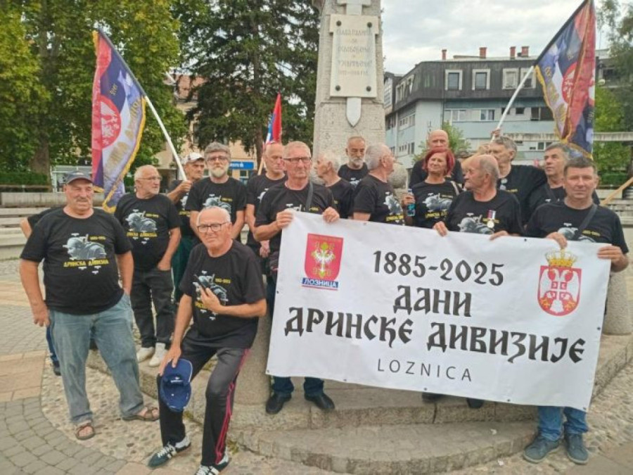 Propali blokaderski političari spremaju novi haos? Dok jedan prima uputstva od Gruhonjića, druga dvojica kuju pakleni plan u kafani (FOTO)