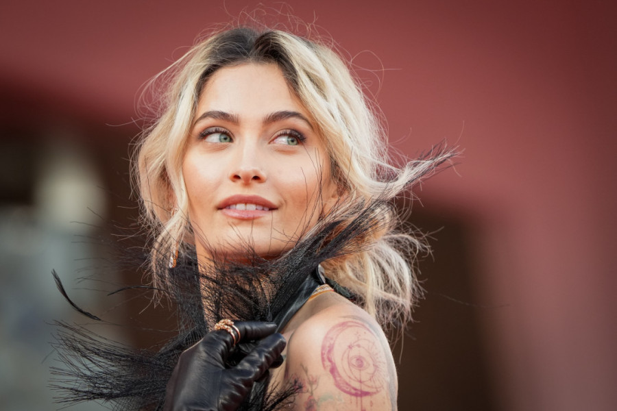 Majkl Džekson je bio gori od Džefrija Epstina: Poznati reditelj izneo šokantne tvrdnje o "kralju popa" i filmu o njemu (FOTO/VIDEO)