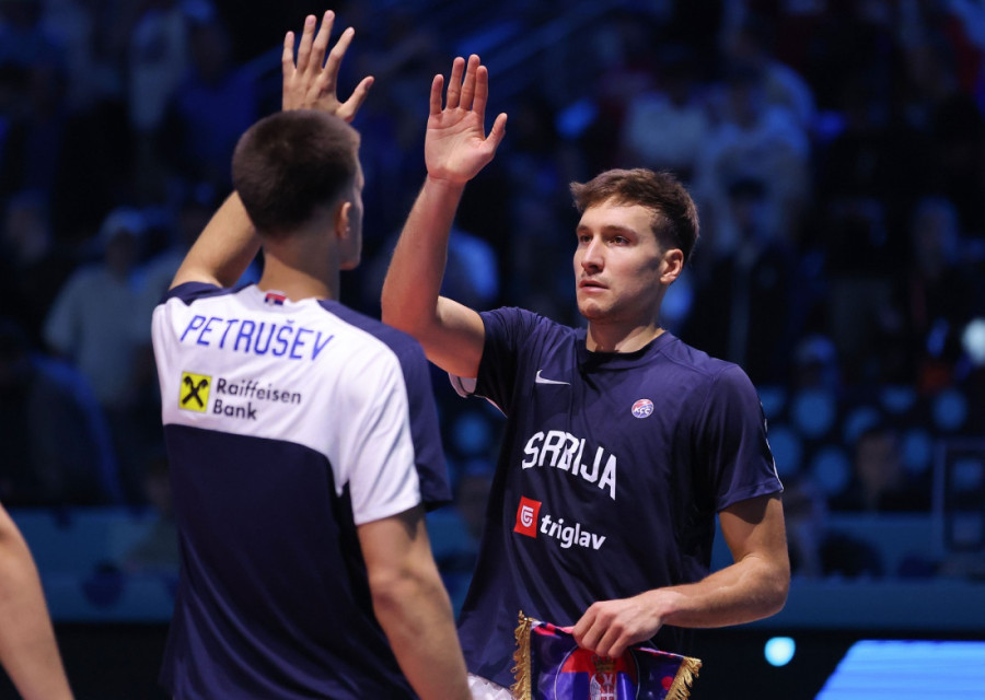 Zvezdina rutina u Pazaru: "Petarda" crveno belih, prvenac Arnautovića, Katai dva puta (FOTO/VIDEO)