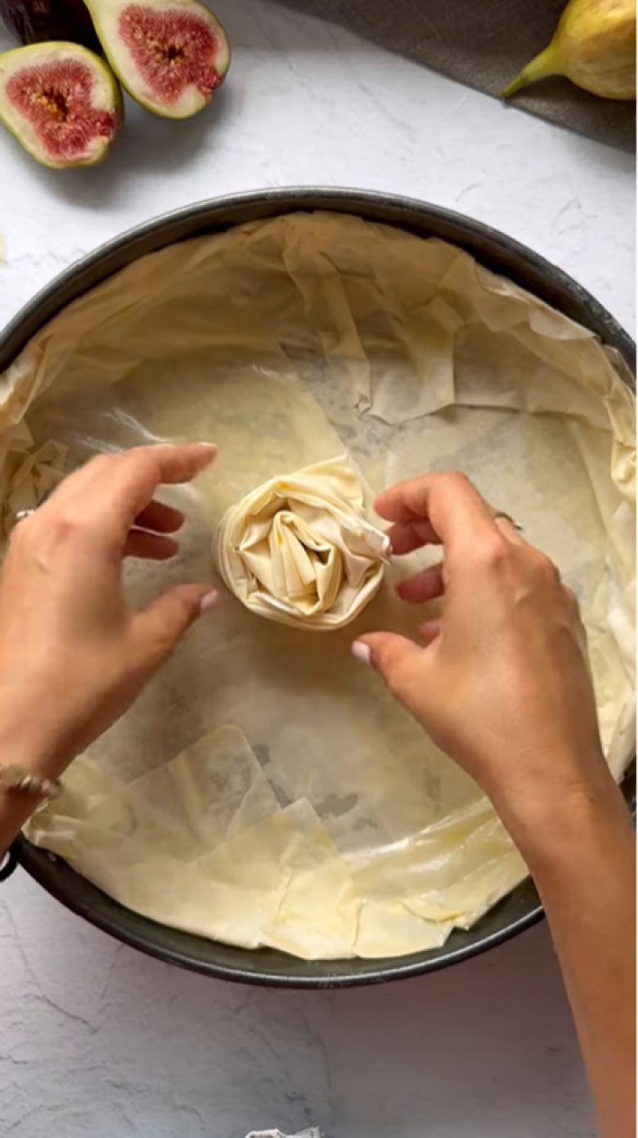 Recept dana: Pita sa smokvama. Čudo od kora i voća koje ne osvaja samo ukusom, već i izgledom