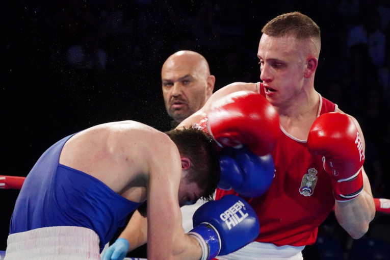 Gužve na granicama: Kamioni čekaju po dva sata, putnici najduže na Preševu