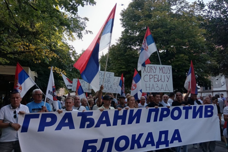 Zemun protiv blokada! Već se okupio ogroman broj ljudi ispred Opštine! (VIDEO)