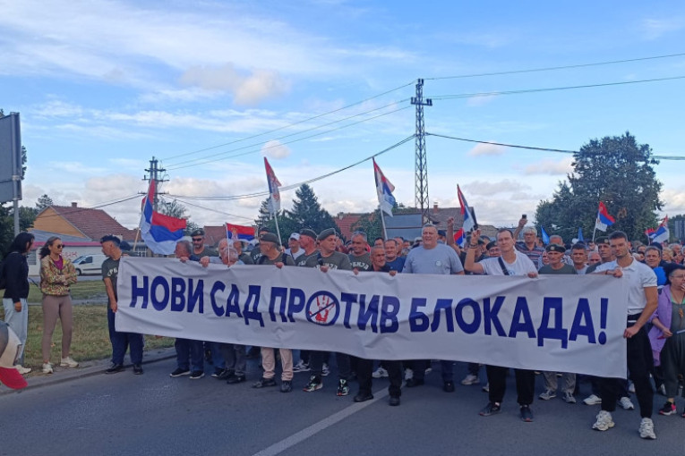 Veličanstven prizor iz Novog Sada: Građani ustali protiv blokada (VIDEO)