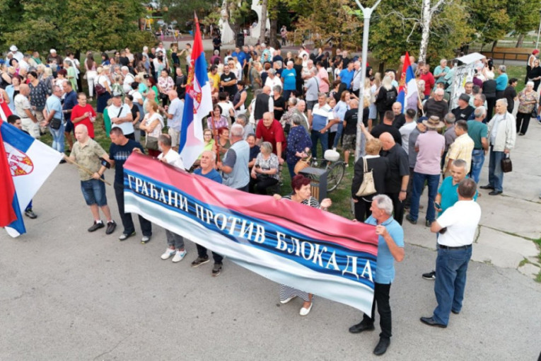 I tajkunska N1 priznala: U Novom Sadu i Boleču je hiljade ljudi koji se protive blokadama, ima ih mnogo, prolaze već 20 minuta (VIDEO)