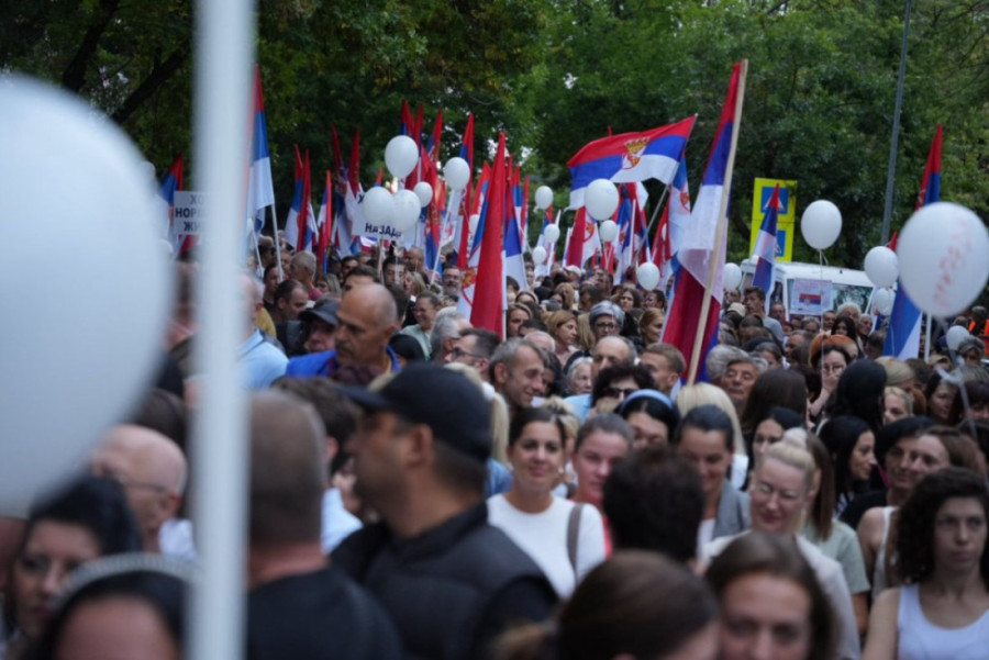 Vladika na čelu kolone! Građani Prijepolja poručili "želimo svoju Srbiju nazad"!