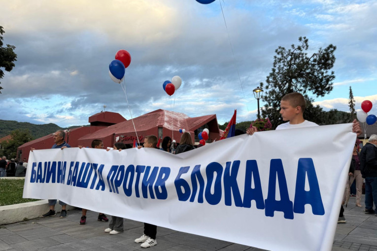 Organizatori skupa protiv blokada pomeraju skup zbog prajda - Da bi se uzbegli sukobi!