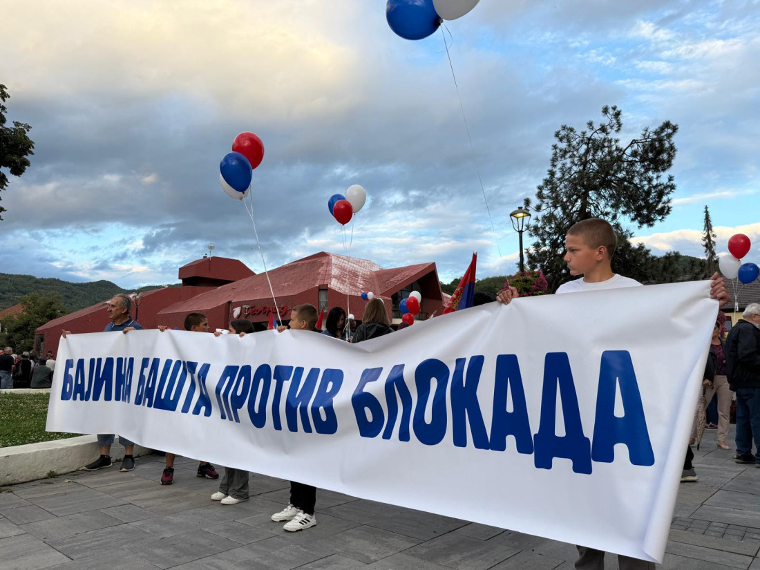 Talasi protesta protiv blokada: Stotinu hiljada građana poslalo jasnu poruku (FOTO/VIDEO)