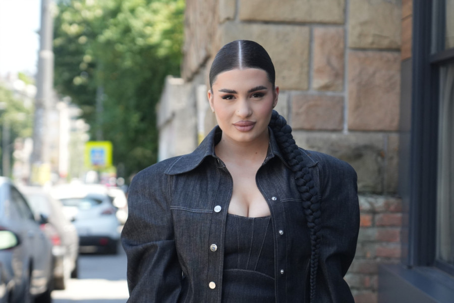 "Mnoge pevačice se stide" Zorana Mićanović zapevala na šabačkom vašaru, napravila haos pod šatorom!