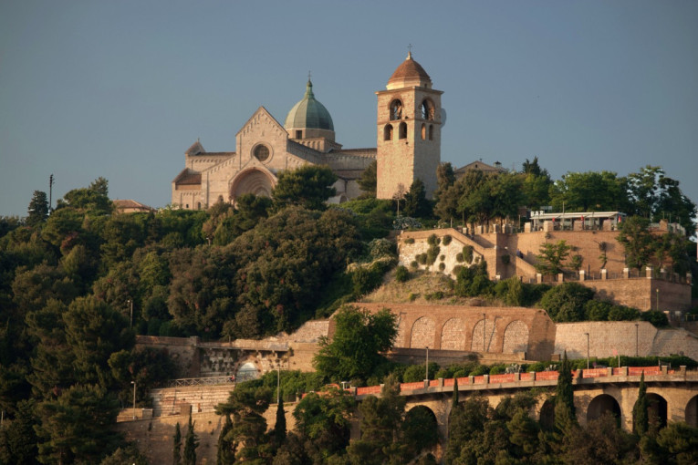 Top destinacija za kraj leta: Italijanski grad u kojem ćete uživati kao lokalci, a iz mora nećete hteti da izađete