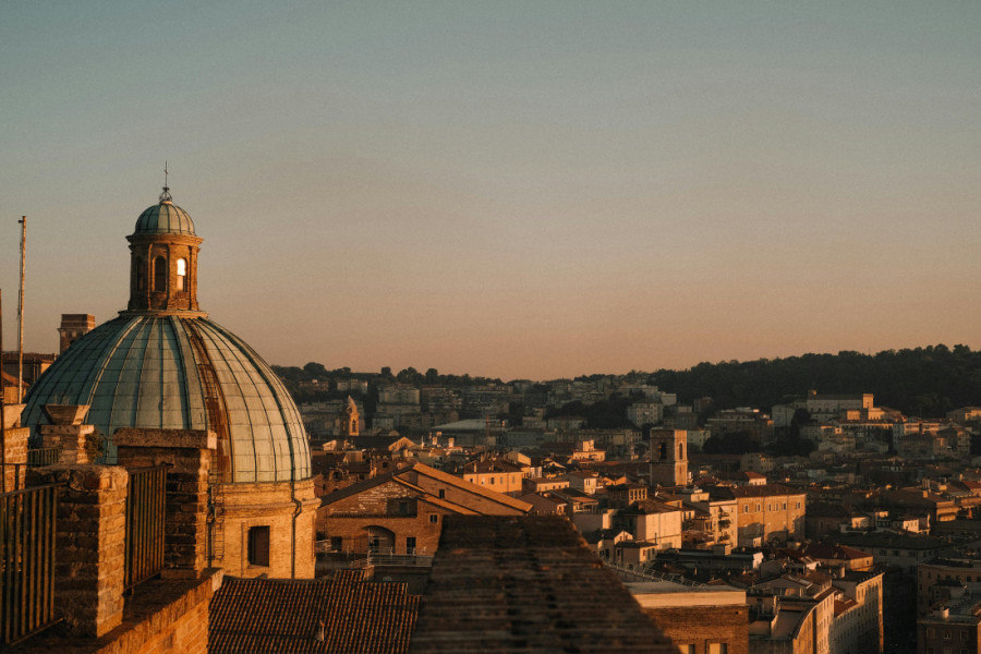 Top destinacija za kraj leta: Italijanski grad u kojem ćete uživati kao lokalci, a iz mora nećete hteti da izađete