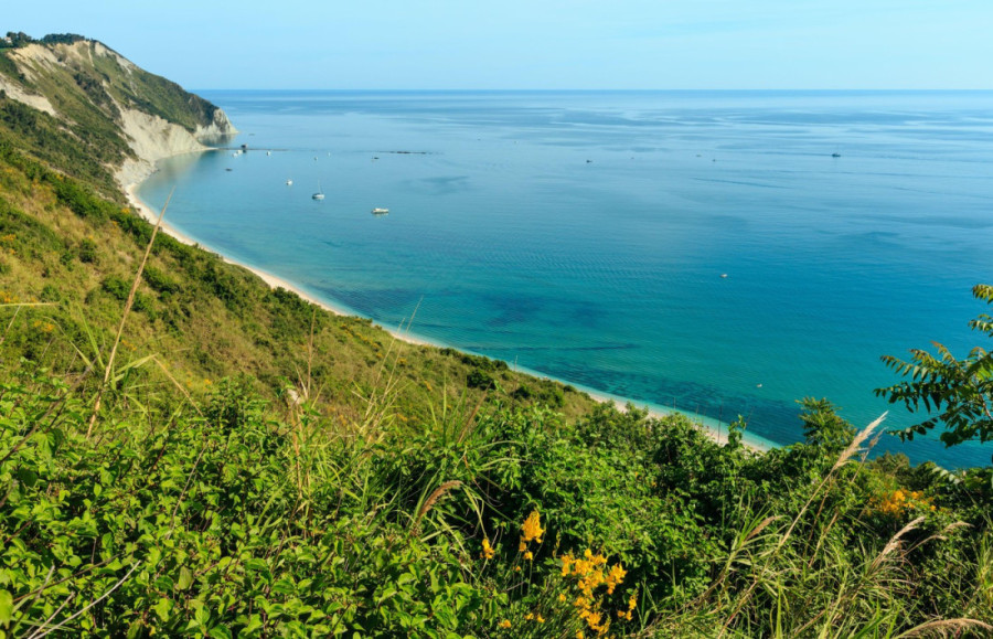 Top destinacija za kraj leta: Italijanski grad u kojem ćete uživati kao lokalci, a iz mora nećete hteti da izađete