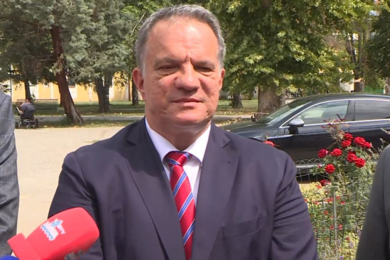 Jedna škola u Srbiji nije započela nastavu, ostale škole u punom kapacitetu (VIDEO)