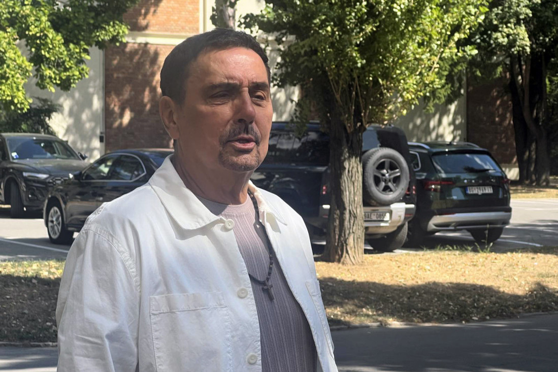 Keba došao na "Zvezde Granda", pa odmah pecnuo kolege: Ovde sam najiskusniji! (VIDEO)