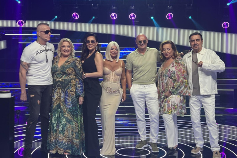 Bekuta oko ruke nosi 6.000 evra! Pevačica za ovaj detalj "pukla" ogromnu cifru! (FOTO)