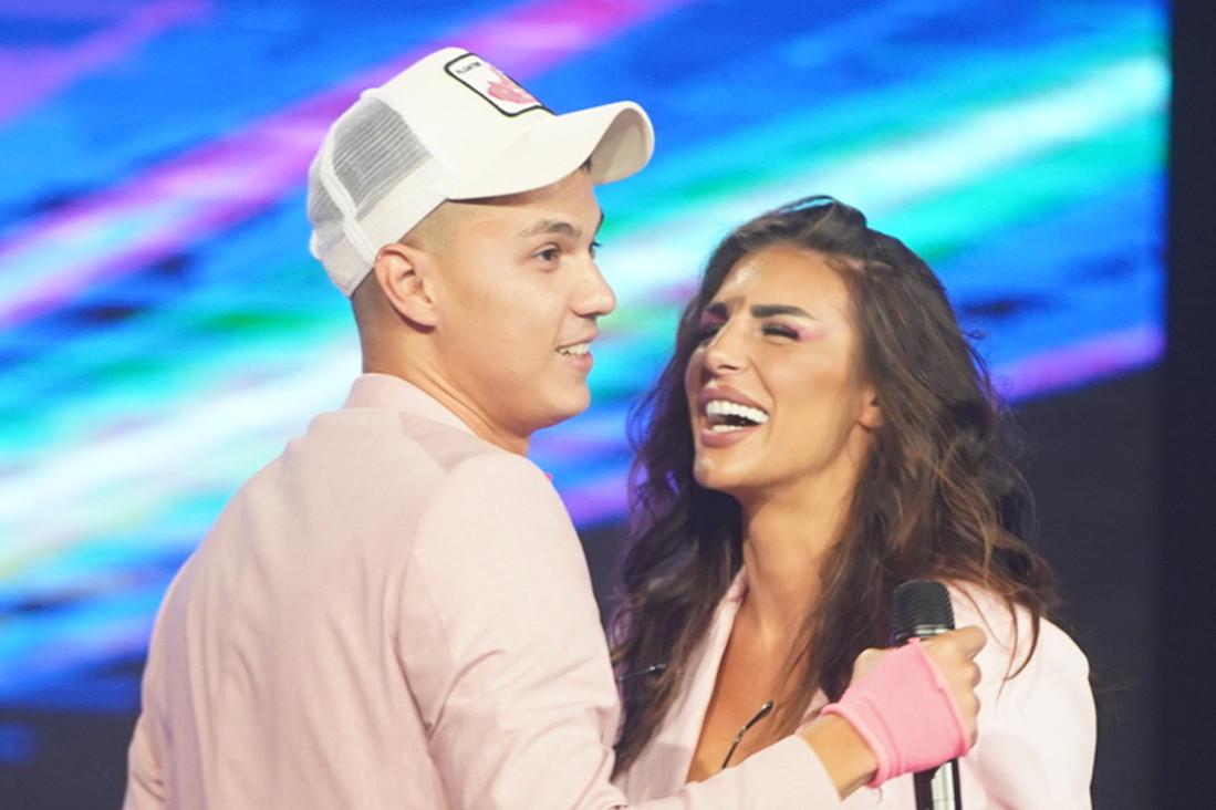 Oglasila se rijaliti učesnica o odnosu sa Kristijanom: Kristina  je dvolična, ja sam u šoku!