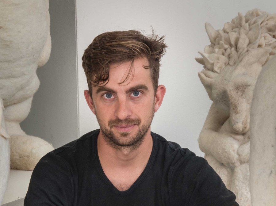 Šta mladi muškarci rade u divljoj prirodi na Velikom ratnom ostrvu: Odgovor krije izložba "Youth" (FOTO)