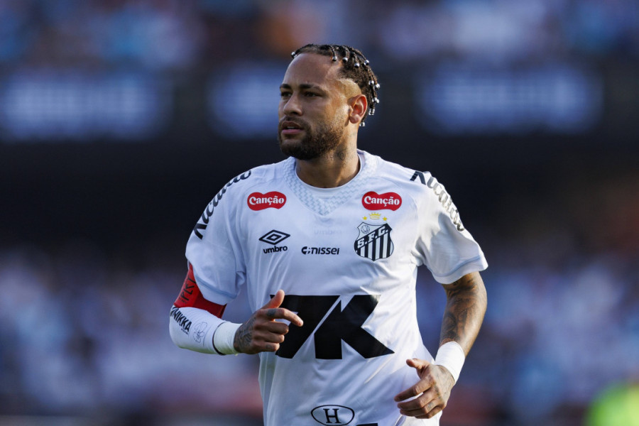 Svetski poznat fudbaler slao poruke novoj devojci Bake Praseta: Ona ga odmah otpratila!