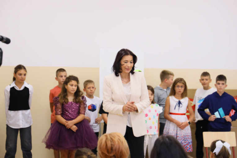 Žene je gradile bez nadnice: Seoska škola u Zlakusi sada zaisijala novim sjajem - posle sedam decenija rekonstruisana (FOTO)