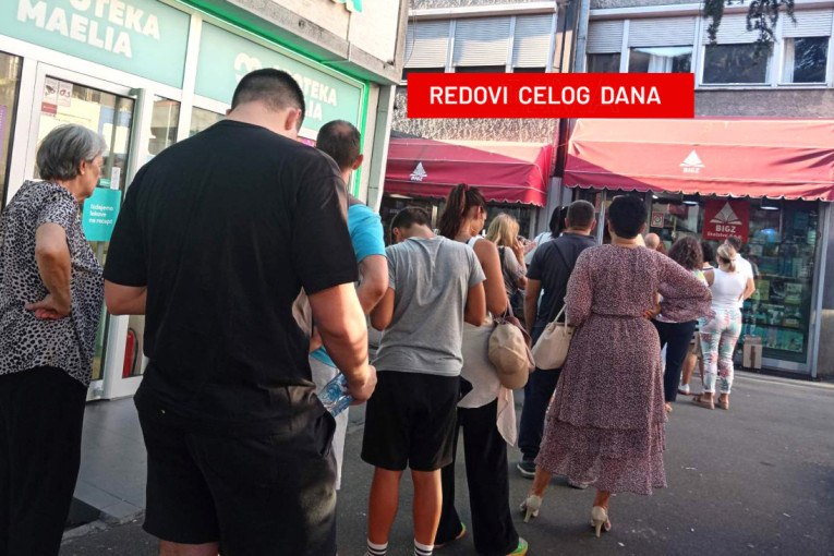 Roditelji na mukama: Počela škola, a udžbenici kasne! Velike gužve ispred pojedinih knjižara (FOTO)