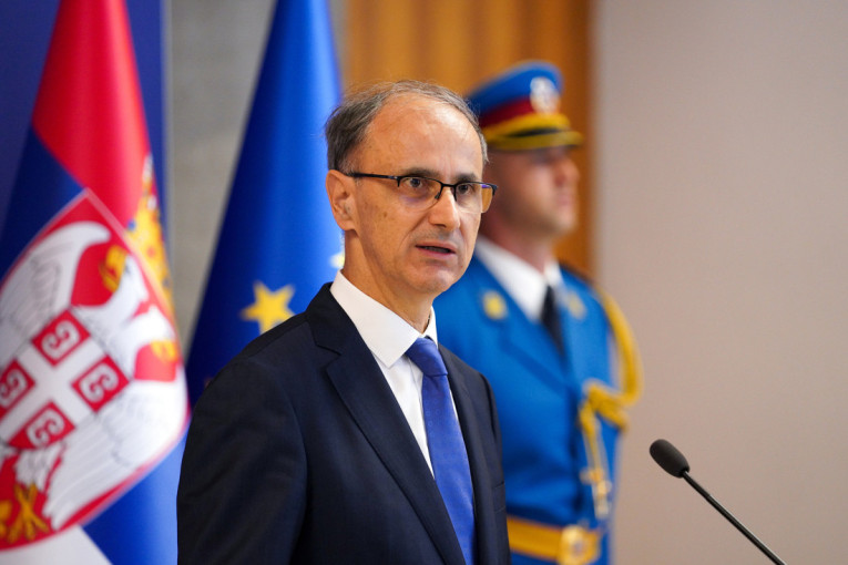 Premijer Macut večeras na svečanoj akademiji povodom Dana srpskog jedinstva