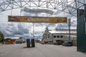 Ko još ovo može da priušti? Cene na Oktoberfestu zabezeknule Nemce - pola pileta 25 evra!?