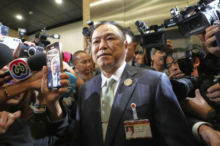 Politički potres na Tajlandu: V.d. premijera traži raspuštanje parlamenta