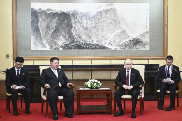 Sastali se Putin i Kim Džong Un: Razgovarali o razvoju bilateralnih odnosa